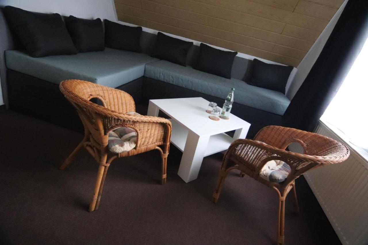 Ruhige Wohnung Mit Terrasse Nur 5 Minuten Zur Mueritz Marienfelde Bagian luar foto